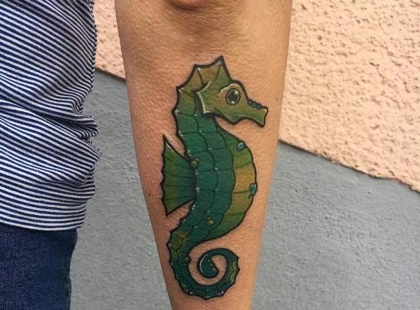 Konik morski tatuaż znaczenie – odkryj jego głębokie symbole i znaczenia