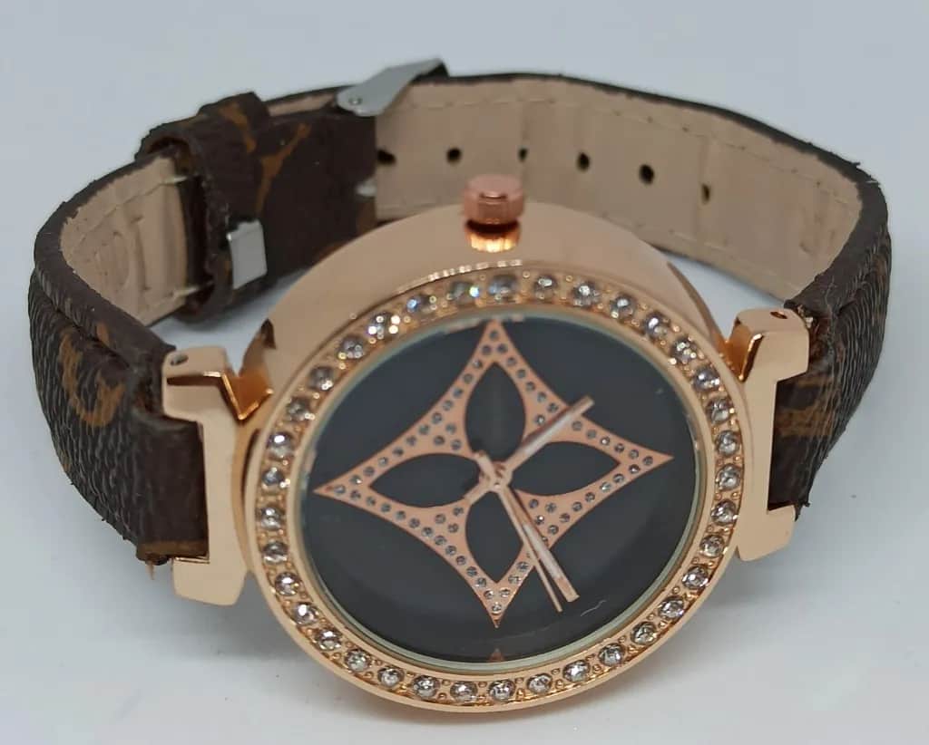 Dlaczego damski zegarek Louis Vuitton to inwestycja w styl i elegancję?